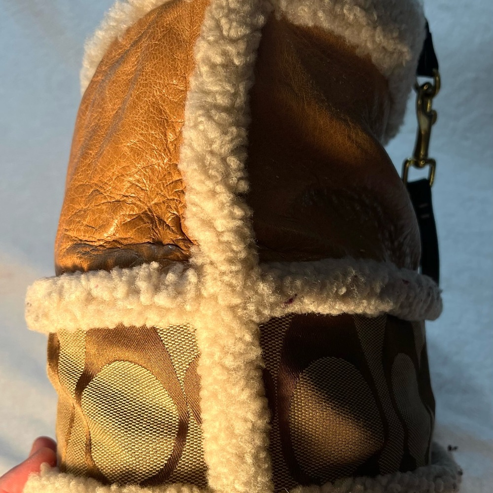 Coach Shearling Patchwork Hamptons Tote Tan Leath… - image 4